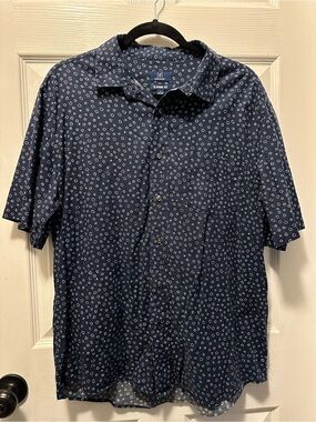 George Navy Button-Down Short Sleeve Shirt with White Micro Print Men’s Size L